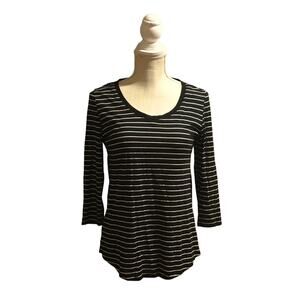 Love By Design Top With Open Back